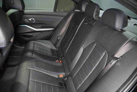 BMW 320i 2.0 16V TURBO FLEX M SPORT AUTOMÁTICO BMW 320i 2.0 16V TURBO FLEX M SPORT AUTOMÁTICO